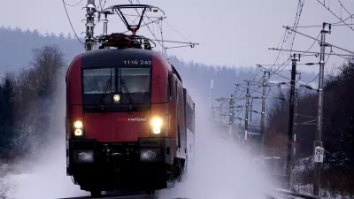 Simbolična fotografija. Vlak.