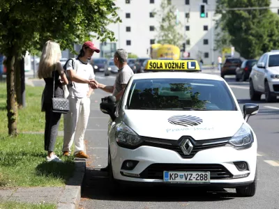- 02.06.2023 – simbolična fotografija – avtošola – šola vožnje - praktični del izpita za voznike motornih vozil B kategorije //FOTO: Tomaž Skale