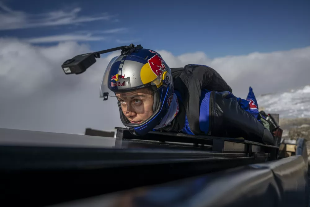 Slovenska ekipa je morala s človeškim katapultom doseči vsaj 30 metrov dosega, ponovljivost izstrelitev brez napake in seveda absolutno varnost za akrobate. Foto: Joerg Mitter