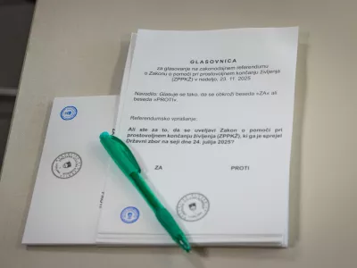 Ljubljana, UE Ljubljana,Predcasno glasovanje na posebnih voliscih na referendumu o zakonu o pomoci pri prostovoljnem koncanju zivljenja.