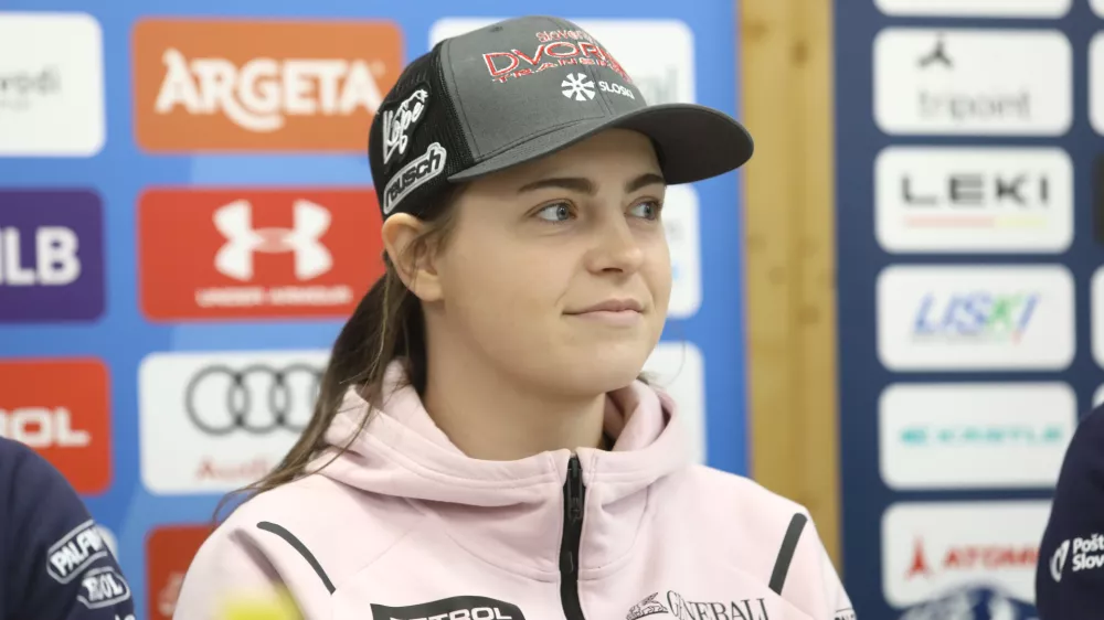 Neja Dvornik,20.10.2025 - novinarska konferenca slovenske reprezentance za tehnične discipline pred bližnjim začetkom nove sezone svetovnega pokala v SöldnuFoto: Luka Cjuha