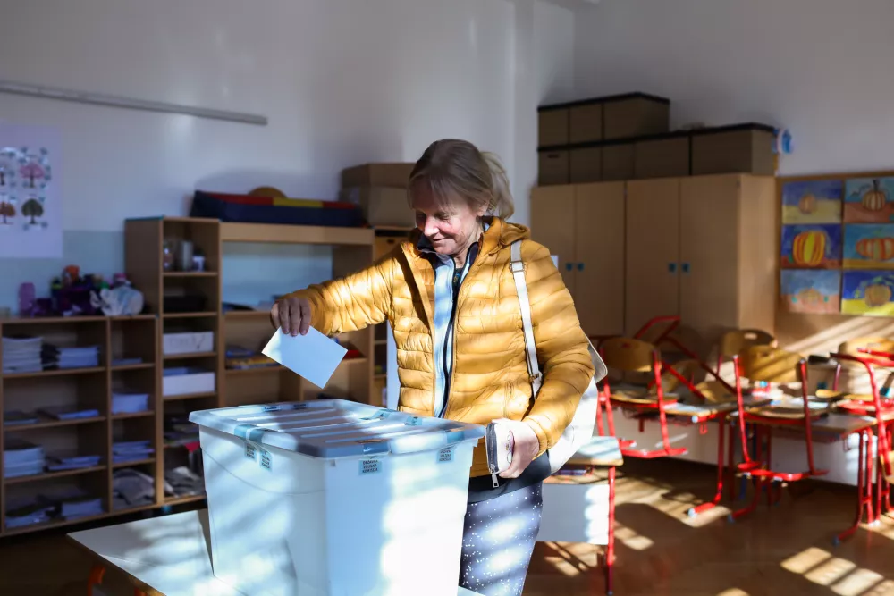 - Volišče OŠ Ketteja in Murna- 23.11.2025. - Zakonodajni referendum o Pomoči pri prostovoljnem končanju življenja.//FOTO: Bojan Velikonja