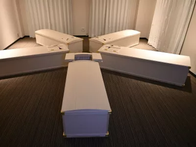 30 minut miru: meditacija v krsti kot nova velnes izkušnja