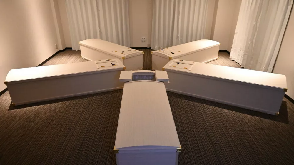 30 minut miru: meditacija v krsti kot nova velnes izkušnja