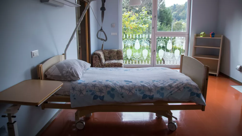 ﻿- 07.10.2016 - Hiša LJUBhospic, Hradeckega 20 v Ljubljani - dan odprtih vrat na dan pred svetovnim dnevom hospica in paliativne oskrbe - bivanje neozdravljivih bolnikov in nega umirajočim - brezplačna celostna hospic paliativna oskrba  ..//FOTO: Maja Marko