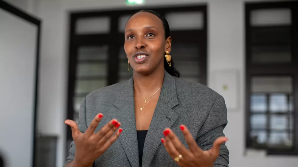 12.11.2025 - Hawa Hassan je somalijsko-ameriška avtorica in kuharica.Foto: Luka Cjuha / Foto: Luka Cjuha