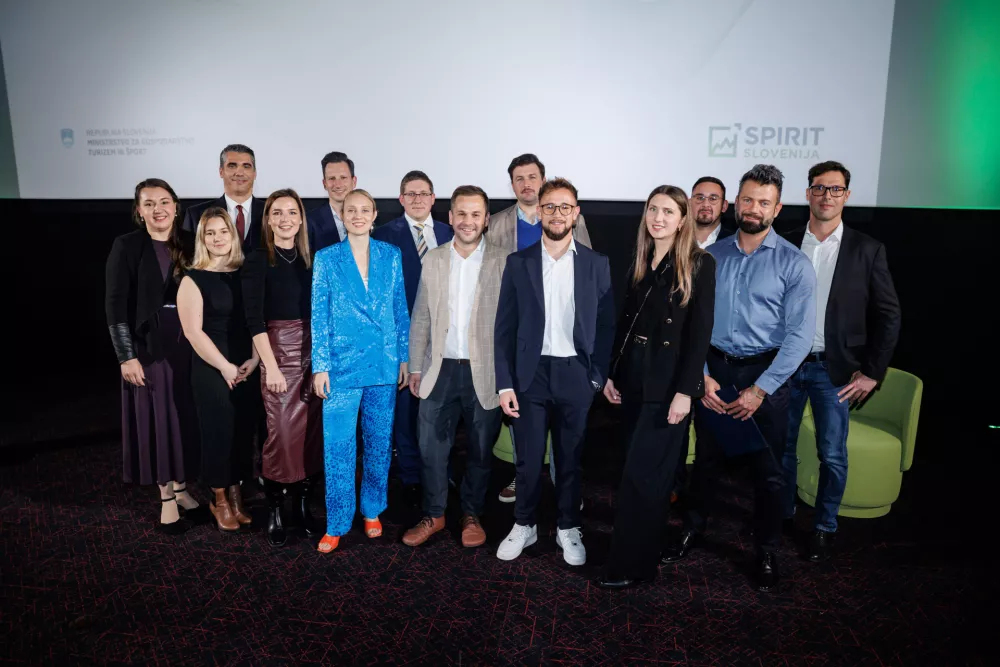 Tudi letos je bil na podelitvi diplom 18. generaciji izvoznih menedžerjev simbolično nagrajen tudi ITM Izvoznik leta 2025 – podjetje Sportradar, d. o. o.. (Foto: STA/Nebojša Tejić)