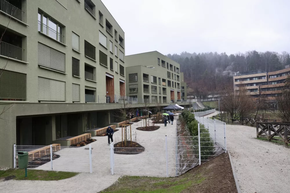 terasa in zelene površine