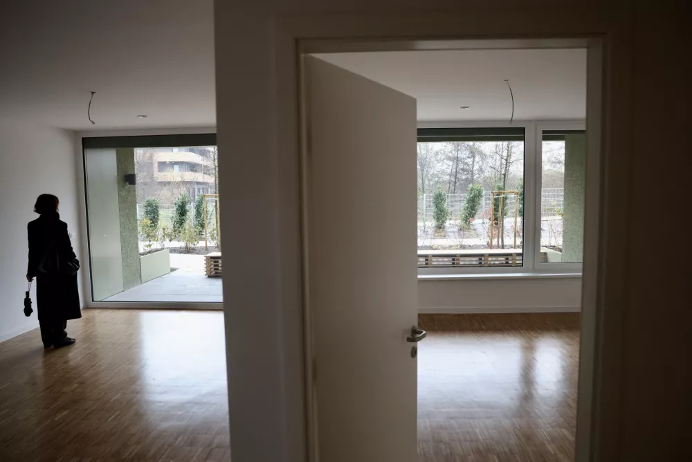 Stanovanja imajo teraso in pogled na zelene površine. Foto: Jaka Gasar