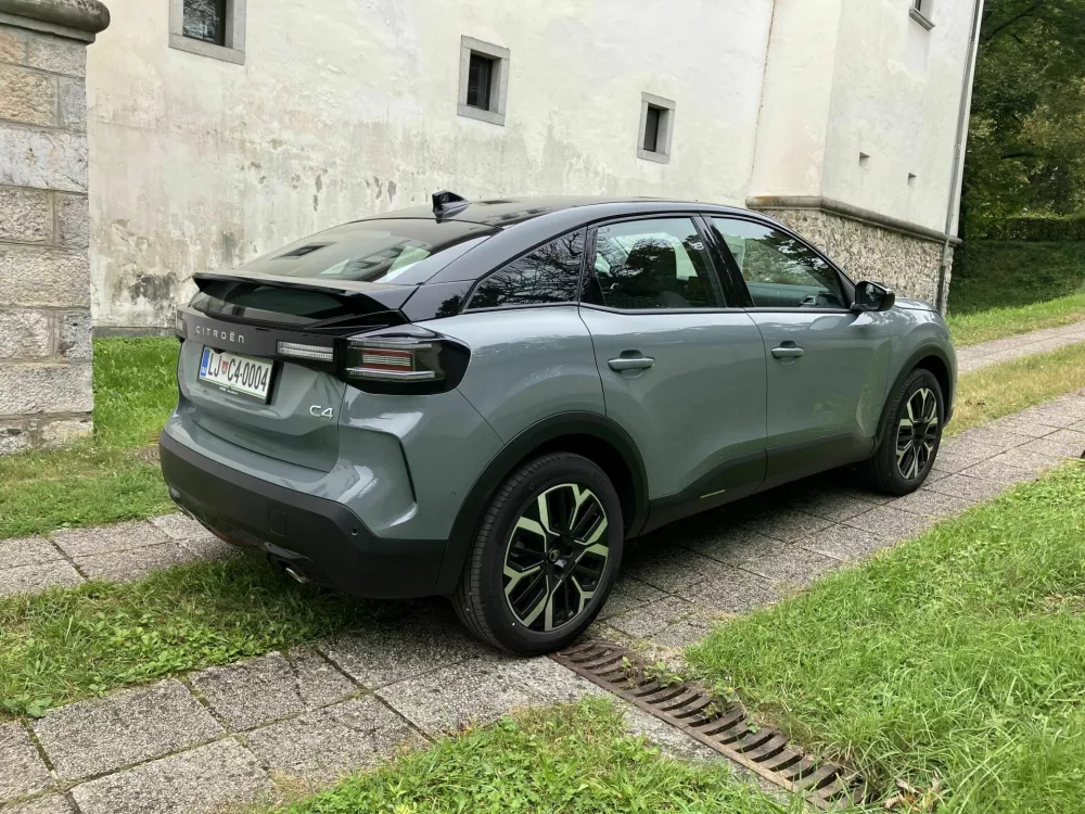 Citroën C4 hibrid 145 business: Ne šprint, ampak tek na dolge proge