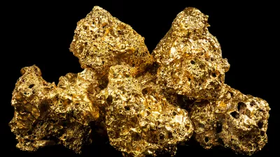 Iz rudnikov lahko potegnejo tudi takšne kose zlata. Slika je simbolična. / Foto: Istock