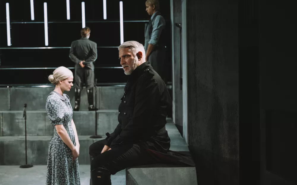 Jevgenij Švarc: Zmaj, režija Nela Vitošević, MGL 2025