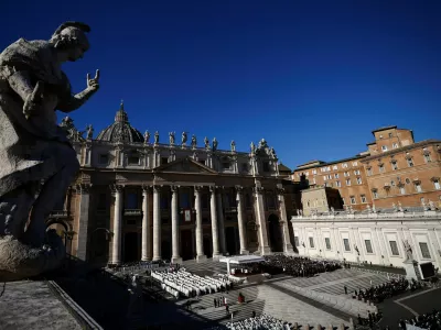 Pope Leo XIV celebrates a Mass for the Jubilee of Choirs, in Saint Peter's Square, at the Vatican, November 23, 2025. REUTERS/Vincenzo Livieri