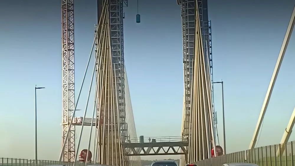 stranišče nad avtocesto