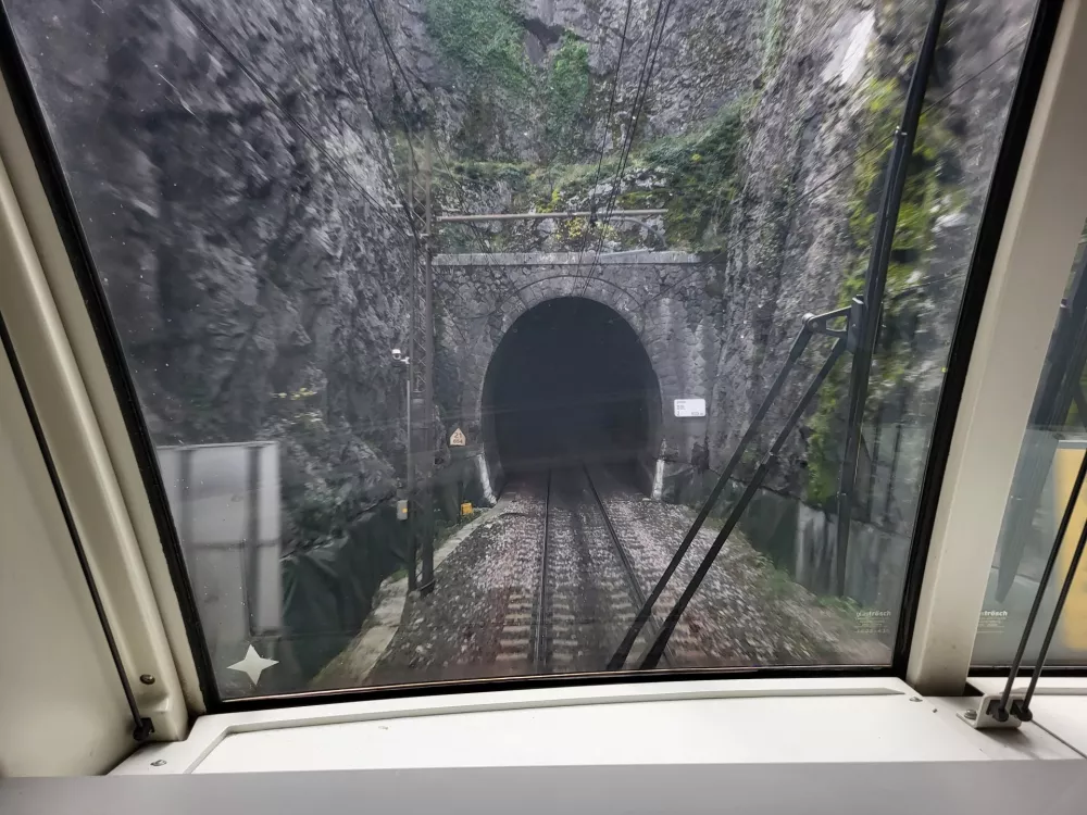 stara proga Koper Divača, predor Dol pri Hrastovljah, / Foto: Katja Gleščič 