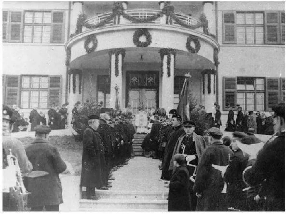 Splošna bolnišnica Trbovlje, otvoritev 1925 / Foto: Arhiv Zm Trbovlje