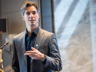 Odgovarjamo na pogoste dileme: Božičnice in nagrade le še letos davčno ugodnejše