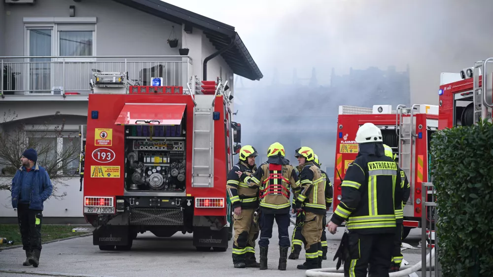 Po prvih podatkih je poškodovanih več zaposlenih. Foto: Pixsell