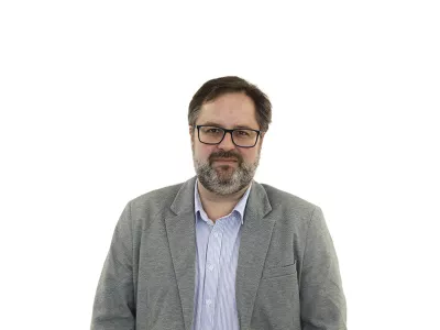 Aleš GaubeZA ONLINE - Redakcija Dnevnik 2024 - portreti za komentarje in kolumne - kolumnisti - komentatorji – novinarji - portret //FOTO: Luka Cjuha / Foto: Luka Cjuha