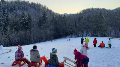 Vse dražje šole v naravi: bodo otroci sploh še smučali?