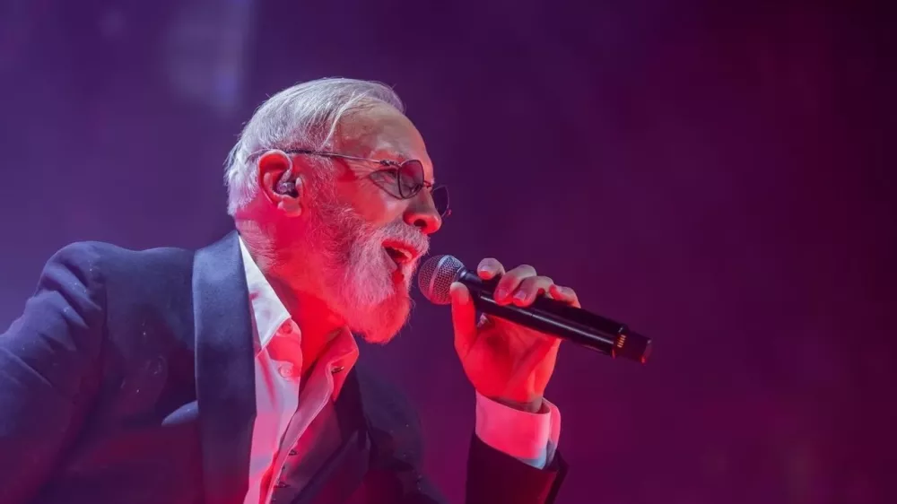 Dino Merlin je navdušil na štirih zaporednih razprodanih koncertih v Beogradu. F instagram