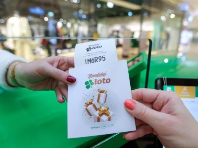 Lističi so v prodaji. / Foto: Damjan Žibert/loterija Slovenije