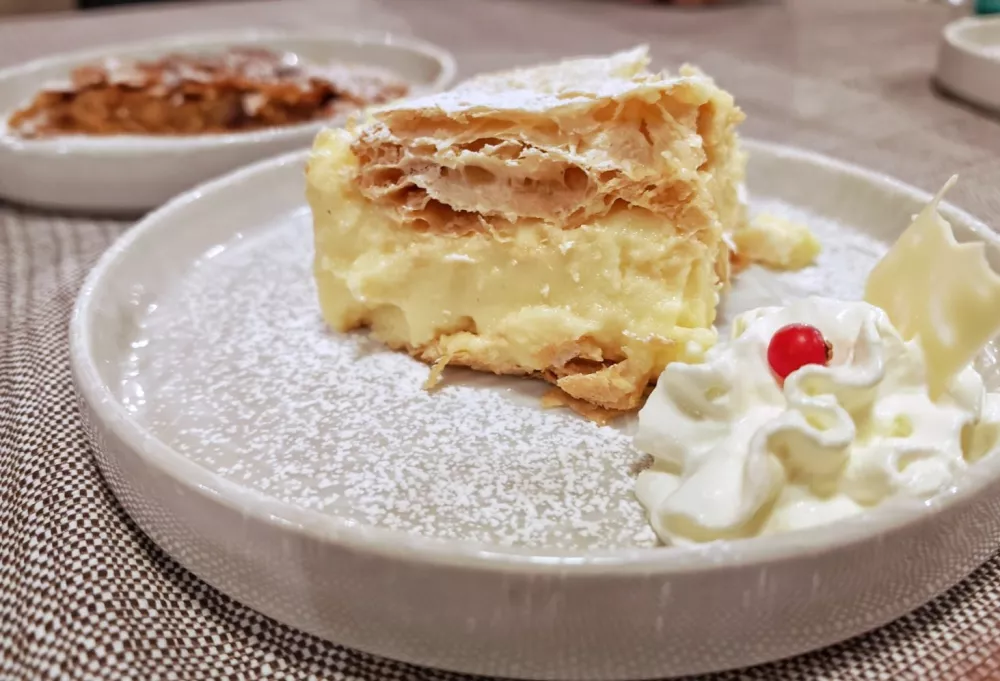 Kremšnita, Konoba Rino