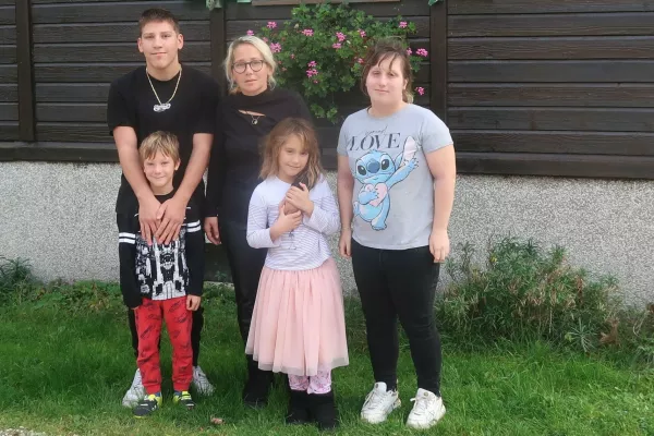 Iskrica, družina Cvirn, Brestanica pri Krškem. Foto: Tatjana Pihlar / Foto: Tatjana Pihlar 