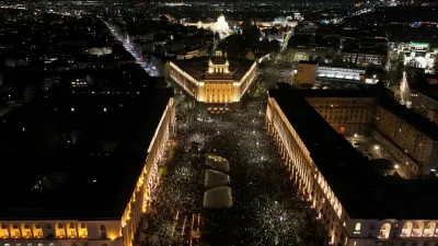 A drone view shows protesters gathering during a demonstration organised by Bulgaria's opposition PP-DB coalition against the proposed financial framework of the country's budget, outside the parliament, in Sofia, Bulgaria, December 1, 2025. REUTERS/Spasiyana Sergieva