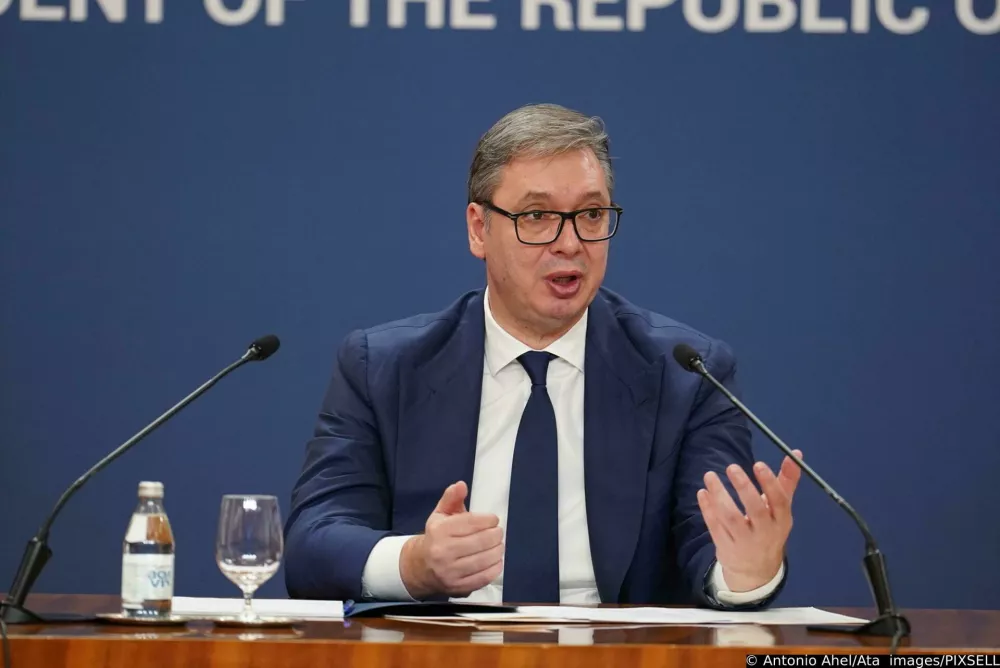 22, October, 2025, Belgrade - The President of the Republic of Serbia Aleksandar Vucic made an extraordinary address to the public at the Palace of Serbia due to the shooting and fire in the tent settlement near the National Assembly of Serbia. Aleksandar Vucic. Photo: Antonio Ahel/ATAImages 22, oktobar 2025, Beograd - Predsednik Republike Srbije Aleksandar Vucic vanredno se obratio javnosti u Palati Srbija zbog pucnjave i pozara u satorskom naselju kod Narodne skupstine Srbije. Photo: Antonio Ahel/ATAImages Photo: Antonio Ahel/Ata images/PIXSELL