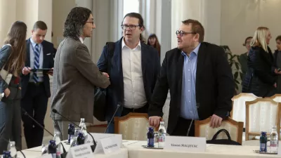 Zamude: tudi nekatere občine odlašale z domačo nalogo