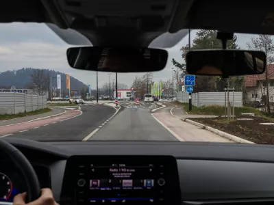 - Kroišče Rudnik,- 02.12.2025. - Reportaža: Nevarna križišča, pasti, za Avto šole,.//FOTO: Bojan Velikonja