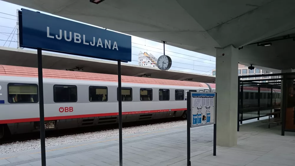 Novi peroni Železniške postaje v Ljubljani, severni del, zaključek prve faze gradnje. Foto: Jan Konečnik