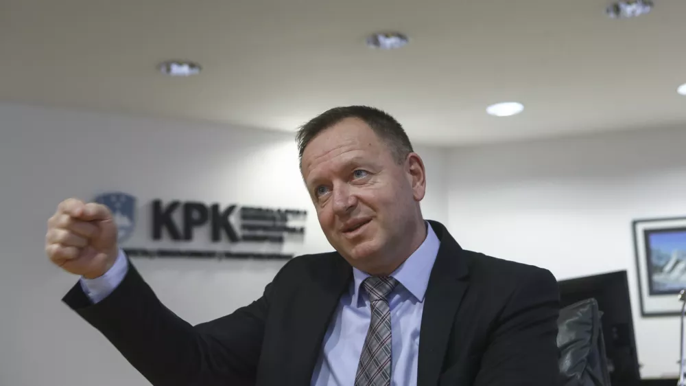 Predsednica si želi močnejšega šefa KPK, Šumi namignil na politično ozadje