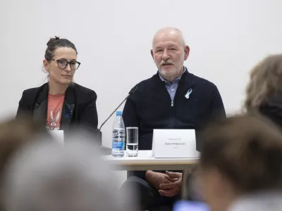 Ko rak spremeni življenje: Na dober dan je plesala in si nadela rdečo šminko