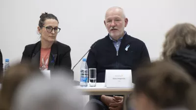 Ko rak spremeni življenje: Na dober dan je plesala in si nadela rdečo šminko