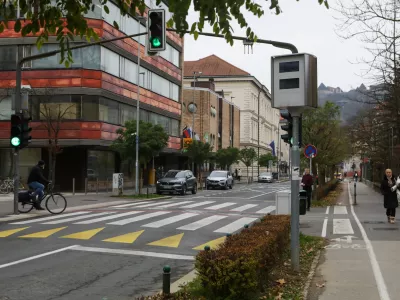 V Ljubljani že 31 lokacij za radarje: Večina jih podpira, peščica vandalizira