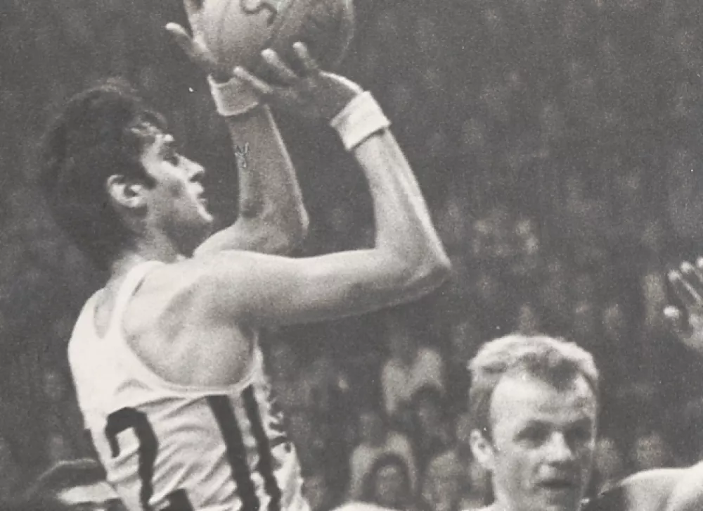 Luka Bassin Šolman Damir, košarka met na koš Jugoplastika / Foto: 