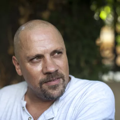 Boris De?ulovi?, hrva?ki novinar in knji?evnik, Dnevnikov kolumnist    ///FOTO: Luka CjuhaOPOMBA: ZA OBJAVO V PRILOGI ? DNEVNIKOV OBJEKTIV - INTERVJU 2015. / Foto: Luka Cjuha