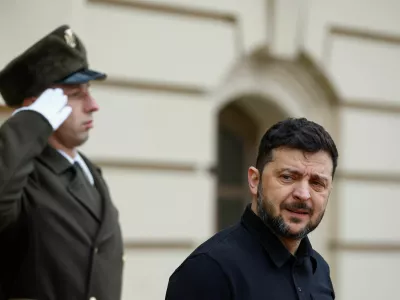 Ukraine's President Volodymyr Zelenskiy waits to welcome Cyprus' President Nikos Christodoulides, amid Russia's attack on Ukraine, in Kyiv, Ukraine December 4, 2025. REUTERS/Valentyn Ogirenko