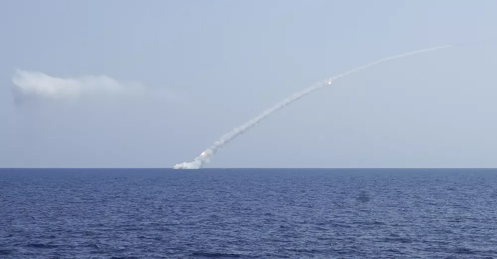 ﻿Long-range Kalibr cruise missile is launched by a Russian Navy submarine in the Mediterranean on Thursday, Sept. 14, 2017. Russia's military says it fired seven cruise missiles at Islamic State targets in the eastern Syrian province of Deir el-Zour. (AP Photo/Nataliya Vasilyeva)
