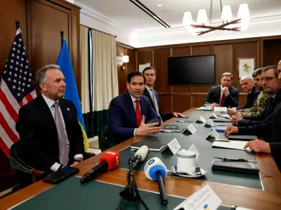 FILE PHOTO: U.S. Secretary of State Marco Rubio, U.S. Special Envoy Steve Witkoff, and U.S. President Donald Trump's son-in-law Jared Kushner meet with Secretary of Ukraine's National Security and Defence Council Rustem Umerov and other members of a Ukrainian delegation in Hallandale Beach, Florida, U.S., November 30, 2025. REUTERS/Eva Marie Uzcategui/File Photo