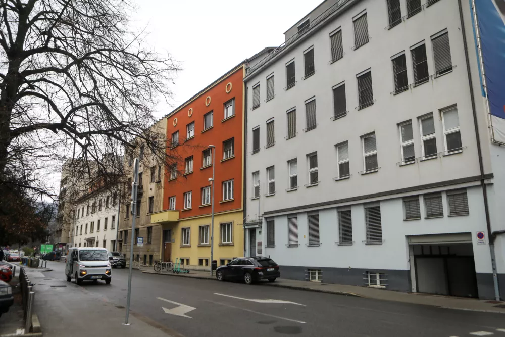 Ljubljanske hi&scaron;e, kjer so se vrstili slavni prebivalci