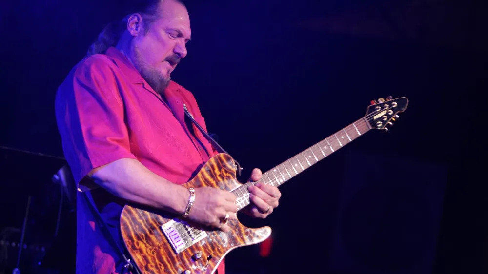 Steve Cropper je bil človek iz ozadja, instrumentalist, ki ni nikdar pel. F Getty Images