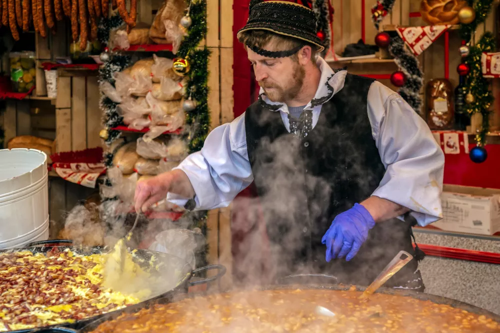 Timisoara: Aspects from the street Christmas fair with traditional products from Maramures area and specific atmosphere.