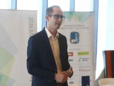 ﻿Miha Mermal- 22.02.2022 – Gimnastična zveza Slovenije (GZS) – gimnastična reprezentanca pred začetkom nove tekmovalne sezone.  //FOTO: Luka Cjuha.