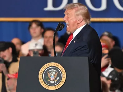 09 December 2025, US, Mt. Pocono: US President Donald Trump dances in front an audience at Mt Airy Casino. Photo: Aimee Dilger/SOPA Images via ZUMA Press Wire/dpa