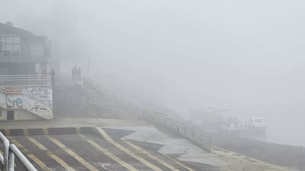 11.12.2025. Slavonski Brod - Prevrnuo se čamac u Savi u Slavonskom Brodu u četvrtak rano ujutro, policija je iz hladne rijeke izvukla više od deset ljudi, Photo: Zeljka Gavranovic/PlusPortal/PIXSELLSava, Slavonski brod, migranti, hrvaška policija, reka Sava,