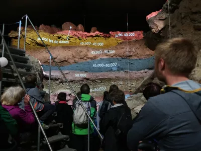 Šebrelje, Arheološki park Divje babe, najstarejša piščal na svetu