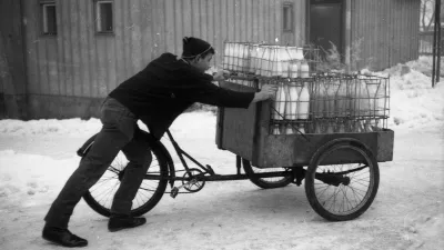 Silvestrovanje v času socializma: gostilne, televizija in pohorska omleta